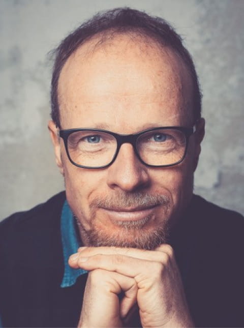 Potrait des Dozenten Joe Frohriep.
