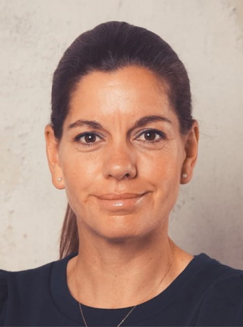 Potrait der Dozentin Laura Steffens.